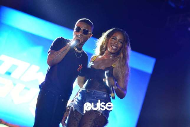 Wizkid-joins-Tiwa-Savage-while-she-performs-at-the-Gidi-culture-Fest-5th-edition-on-Friday-March-30-2018-at-Hard-Rock-cafe-beach-front-Oniru-VI