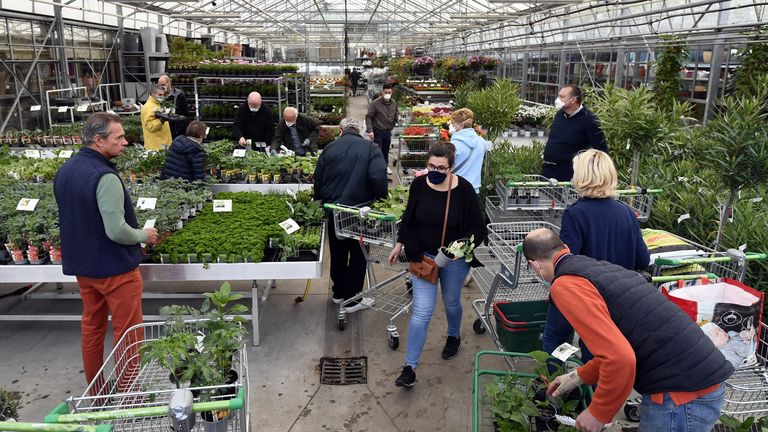 Garden and DIY shops reopen as Belgium loosens lockdown – OGPNEWS